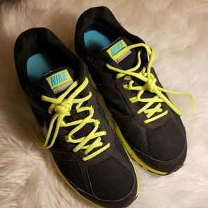 NIKE Men's Blk Air Relentless 3 Running Sz 10.5